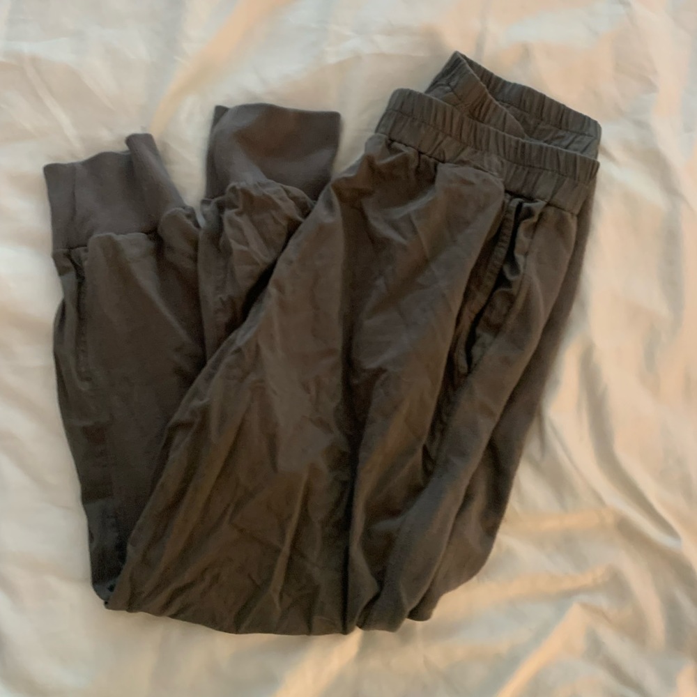 ZARA TAPERED PANTS - SIZE L